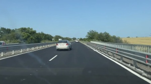  Новият асфалт на пътя Бургас- 