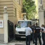 Служители на Антикорупционната комисия извършват обиски в Столичната община снимка: БТА