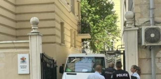 Служители на Антикорупционната комисия извършват обиски в Столичната община снимка: БТА