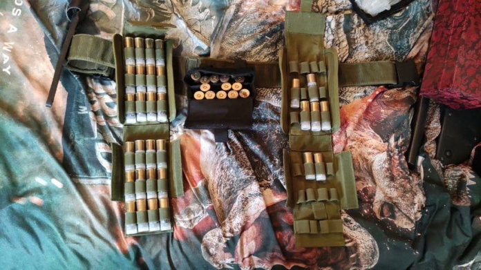 Оръжия и боеприпаси, открити в кв. "Долно Езерово" в Бургас