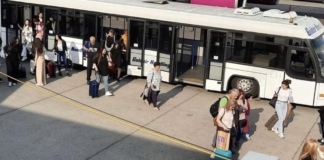 Проверка на наземния транспорт на летища в България