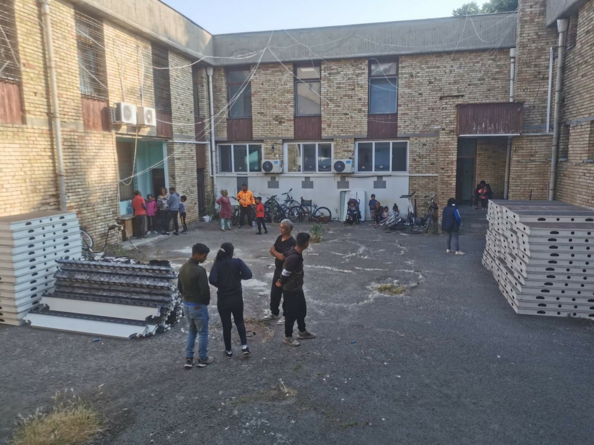 Самонастанилите се лица Снимка ОДМВР Бургас
32 самонастанили лица сред които и