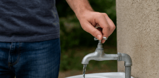 Спиране на водата