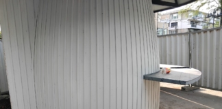 Строителната площадка около новата Гъбка