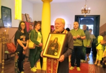 В Мездра посрещнаха икона с мощи на св. Никифор