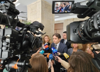 Божидар Божанов