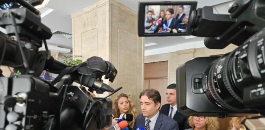 Божидар Божанов