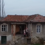 Животът на едно британско семейство в България.