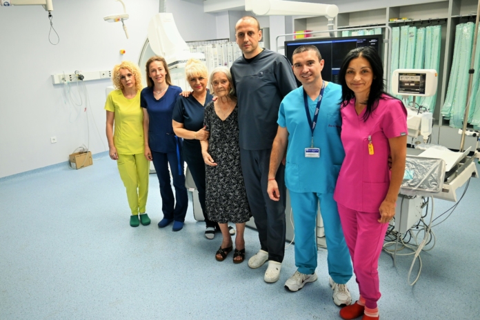 Екипът и пациентката