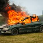 Горяща кола