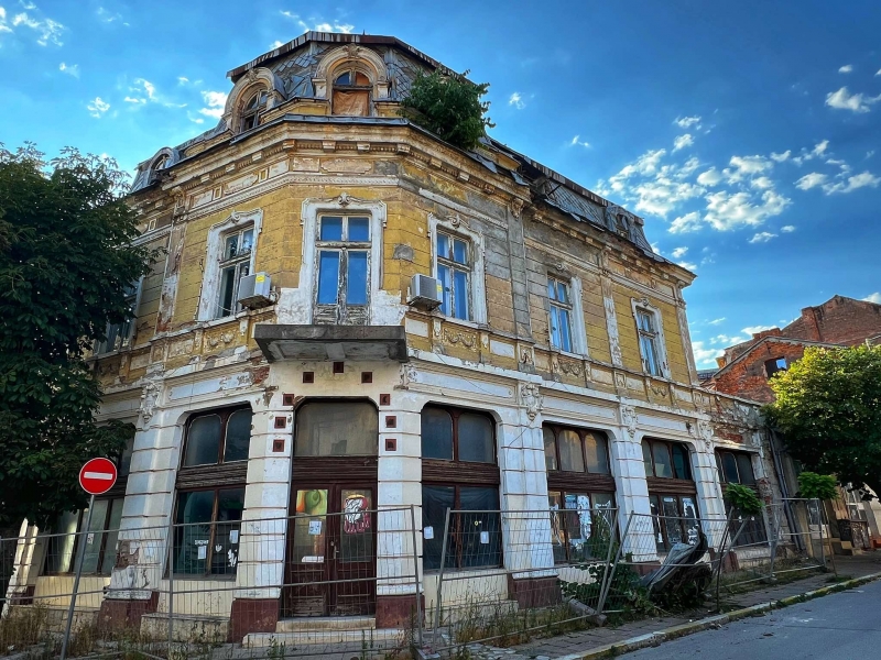 Емблематична сецесионова къща в центъра на Враца позната като