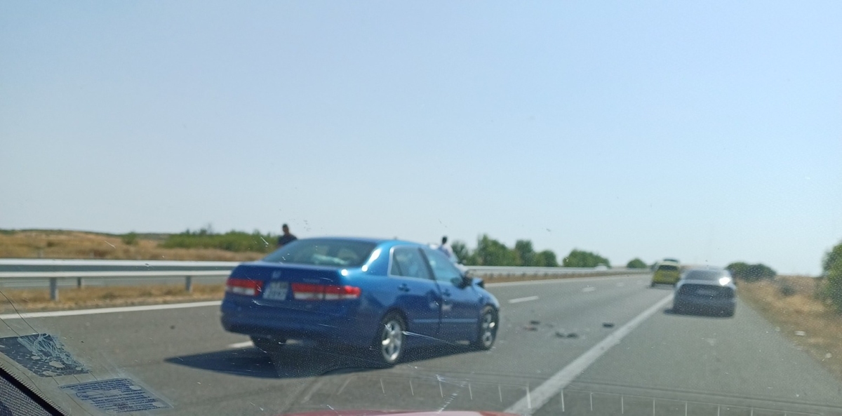 Временно е ограничено движението на тежкотоварни автомобили над 12 т