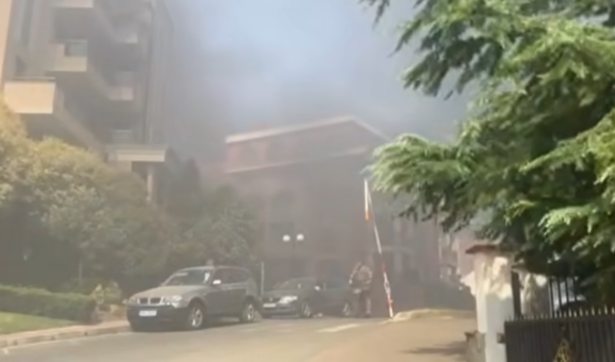 Огромен пожар избухна днес около 16 00 часа в съобщи