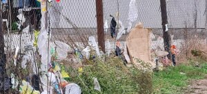 Скандал в Бургас: Кв. "Горно Езерово" се превръща в гето с бързи темпове, бездейства ли Община Бургас? 14 Боклуци в кв. "Горно Езерово"