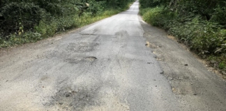 Разбит път към село Кости застрашава животи! Бездейства ли Община Царево?