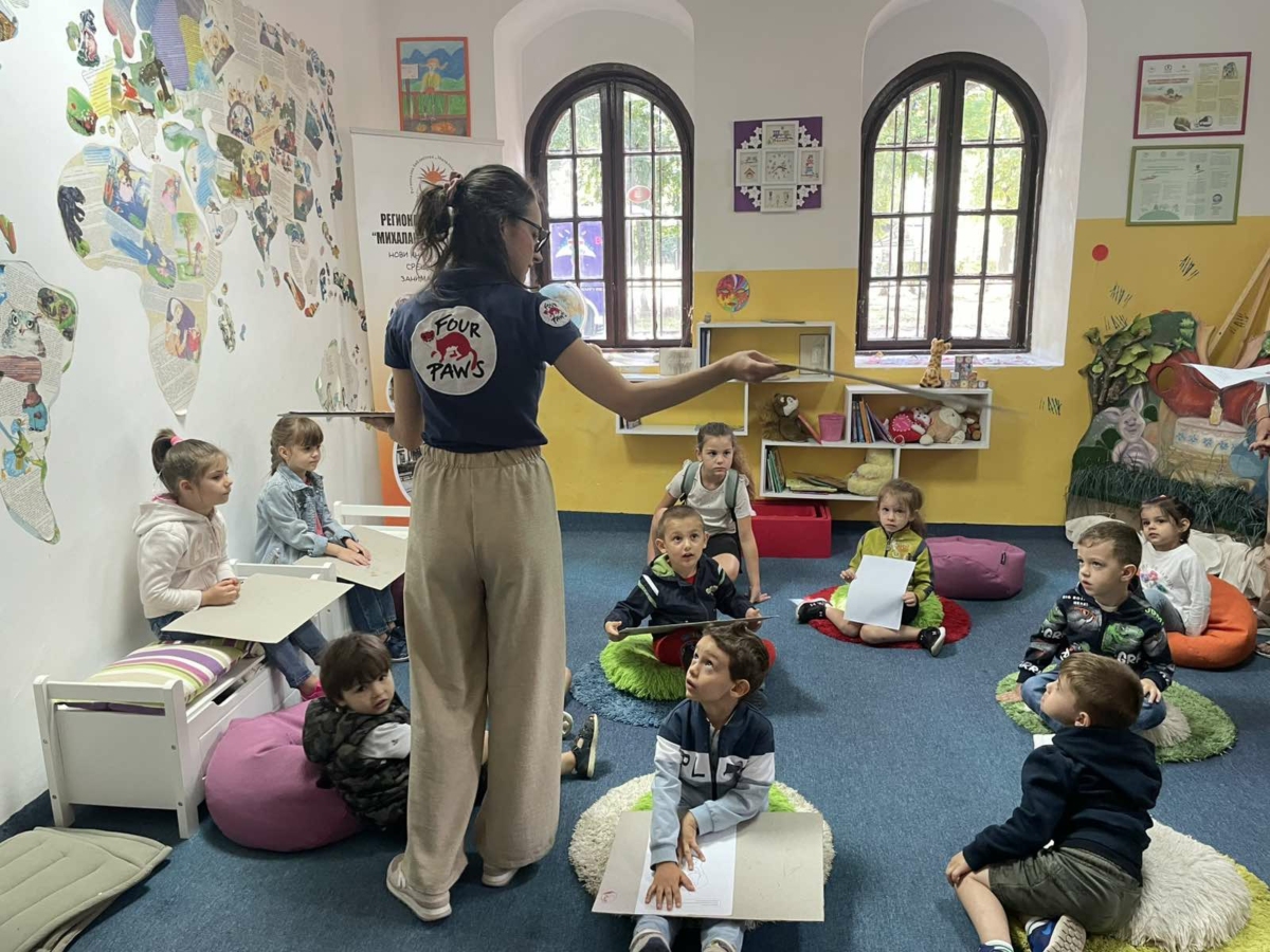 Библиопощата на във Видин събра малчуганите от в едно специално