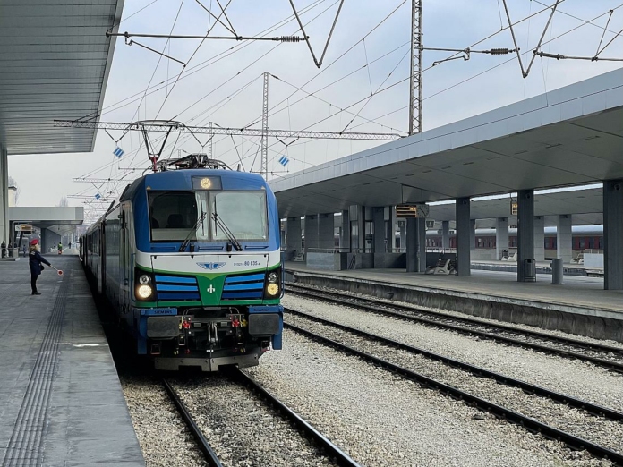 Влак на българските железници