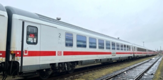 Влак на Deutsche Bahn