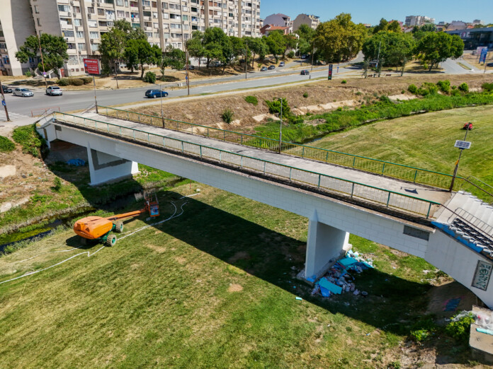 Затварят за ремонт пешеходния мост между „Срем“ и „Васил Левски“ в Ямбол.