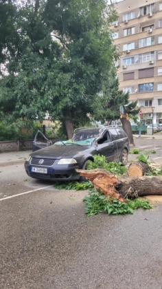 Щети след бурята в Монтана