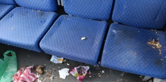 Боклуци след пътниците