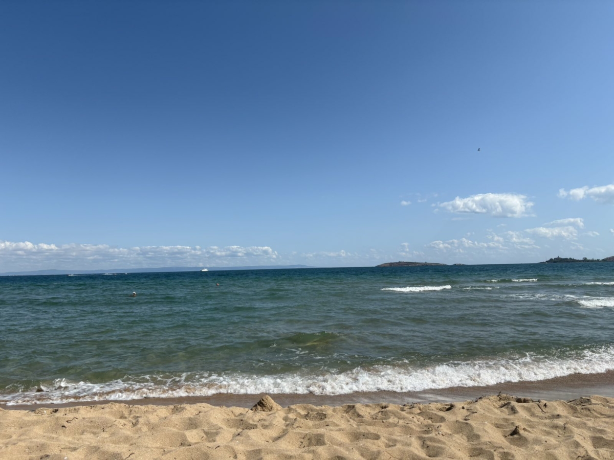 Двама са се удавили в морето край плажове разположени на