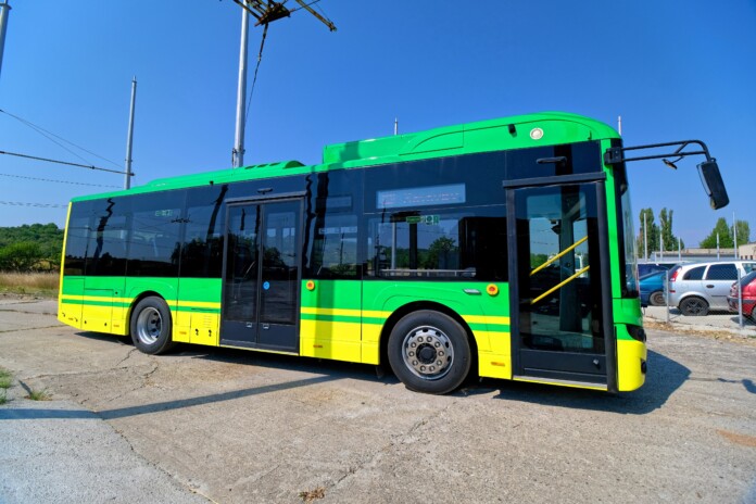 Електрически автобус