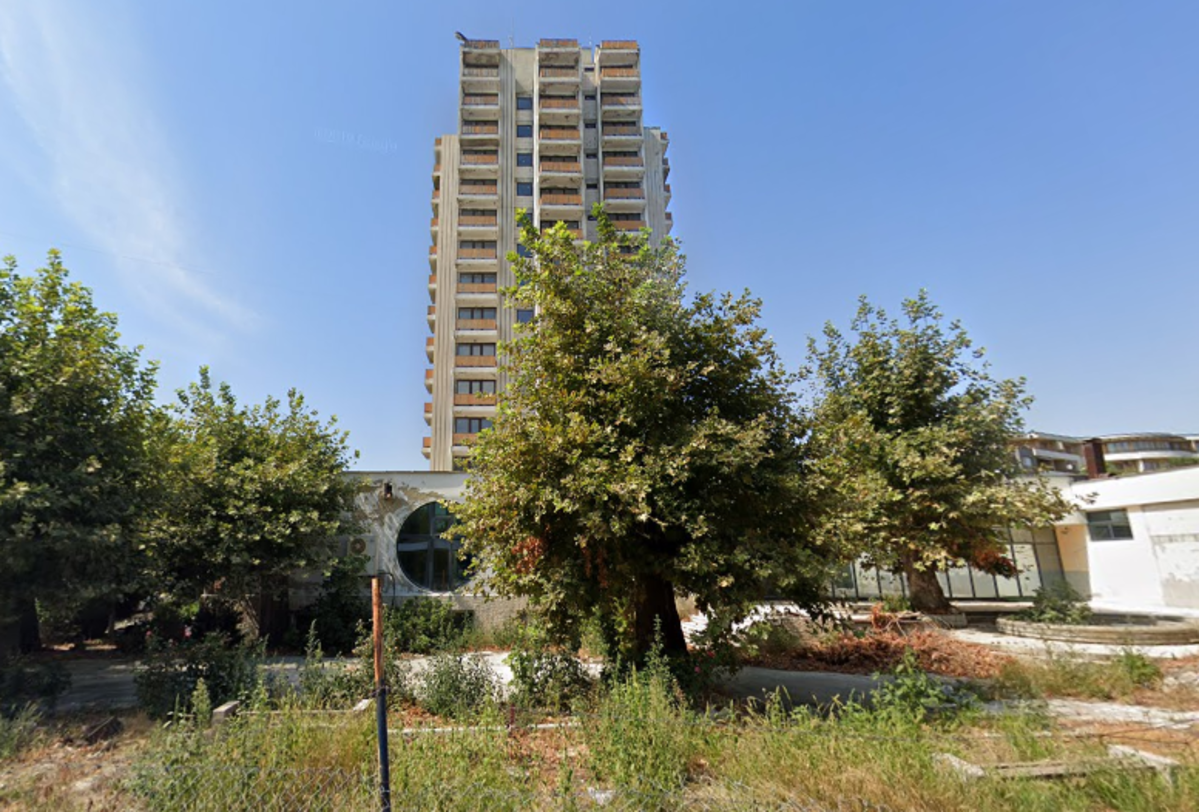 В централната част на Несебър на ул Иван Вазов №