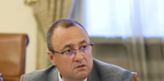 Иван Иванов