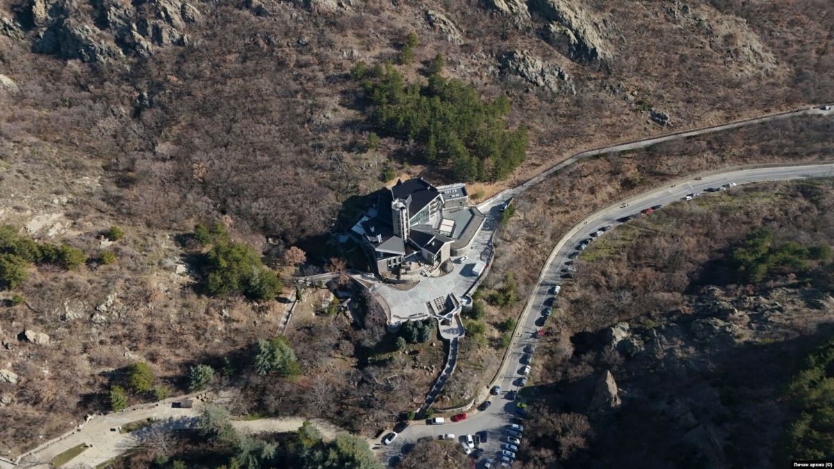 Част от Природен парк Сините камъни край Сливен е изключена