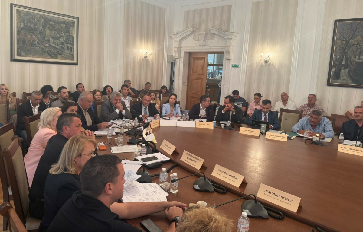 Експерти от и представители на Български ВиК Холдинг ЕАД отиват