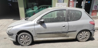 Мръсният автомобил