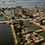 „Водата не прояви милост“: стотици загинали при наводненията в северен Пакистан наводнение