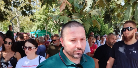 Николай Попов