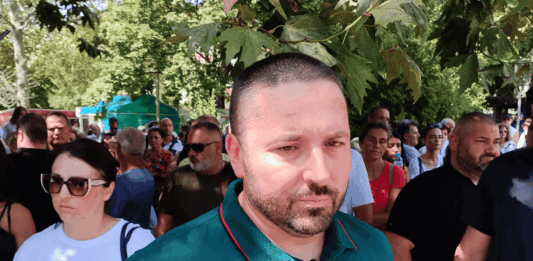 Николай Попов на протест в Бургас