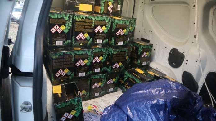 Полицията в Созопол иззе нови количества райски газ, предназначени за заведения и барове