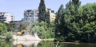 Почистване на река Марица