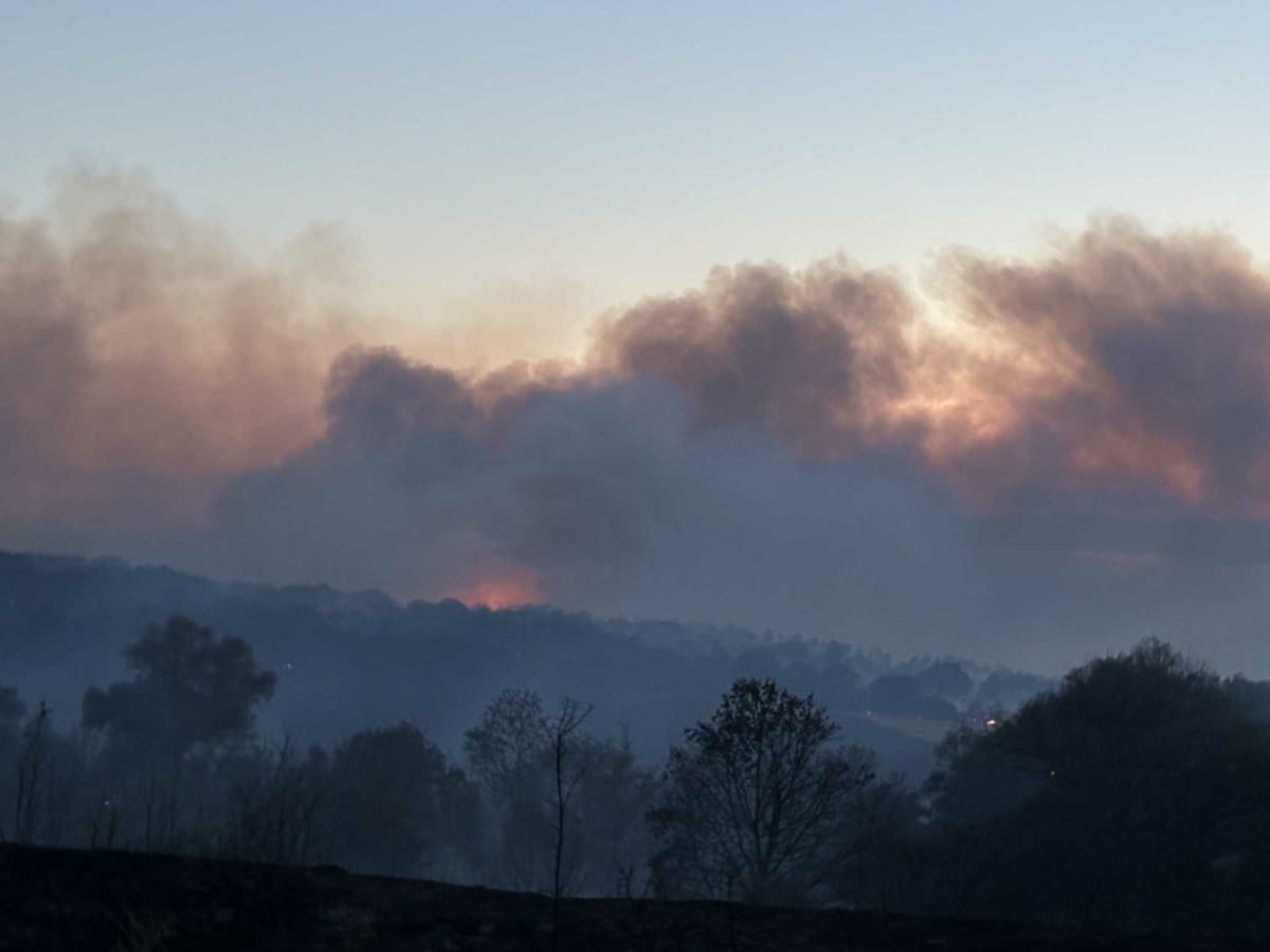 Продължава битката с пожара в Сакар който избухна в понеделник
