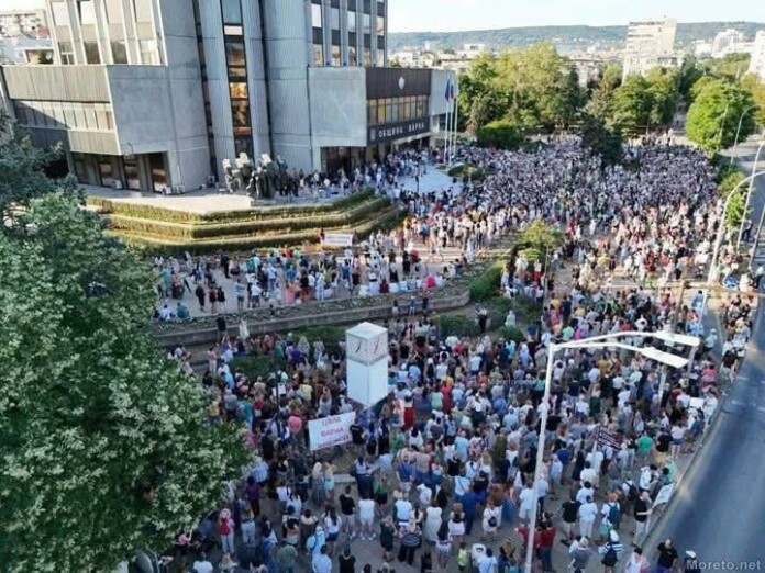 Протест във Варна в подкрепа на Благомир Коцев Протест във Варна в подкрепа на Благомир Коцев