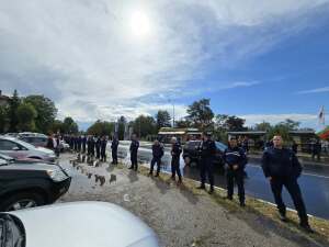 ПП "Възраждане" на протест пред ВМЗ Сопот: Урсула фон дер Лайен не е добре дошла в България! 1 Протестът на ПП "Възраждане"