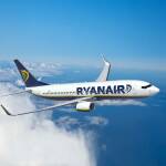 „Лов на куфари“: Райънеър вдига бонусите за багаж извън размерите Самолет на "Райънеър"