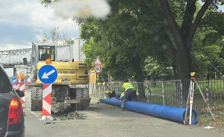 Багери отново копаят в частта между някогашната Билкова аптека и