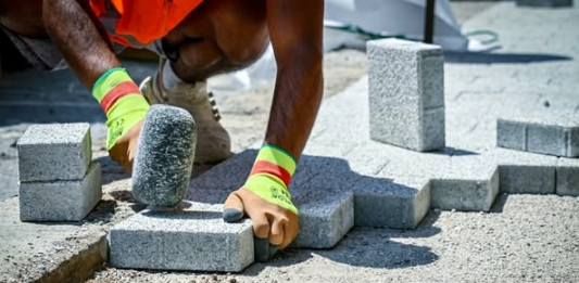 Ремонтите в София