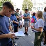 Стотици се включиха в подписка в Бургас за промяна на мярката на Никола Бургазлиев! Събирането на подписи