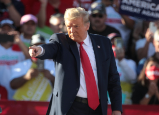 Доналд Тръмп.