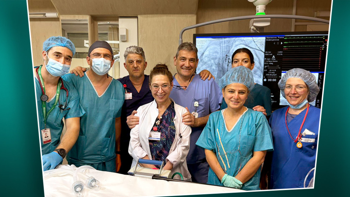 Едно здраво и усмихнато 9 годишно момиче внезапно се оказва в