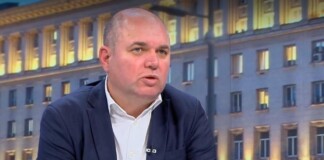 Владислав Панев