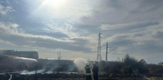 Запалили се цистерни