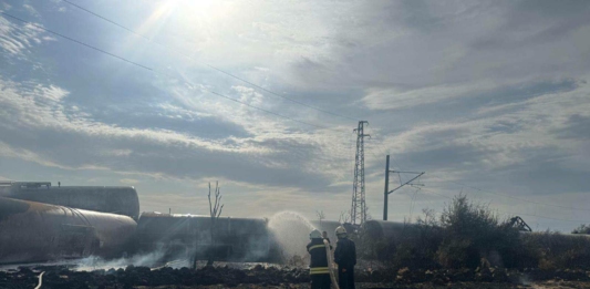 Запалили се цистерни