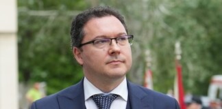 Даниел Митов